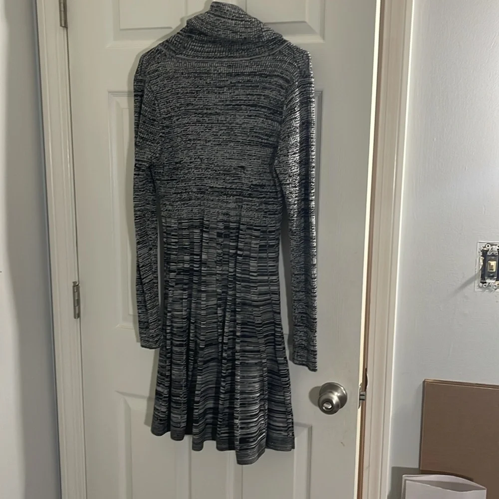 Cavlin Kelin Cowl neck knit dress, Size M - Picture 6 of 10